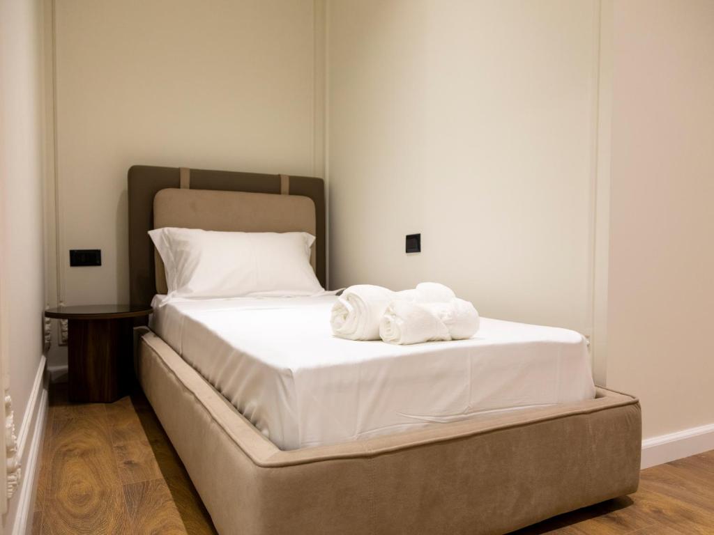 adorehotel